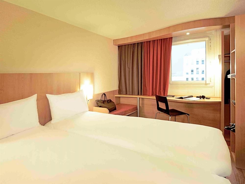 Ibis Carcassonne Est La Cite Hotel Exterior foto